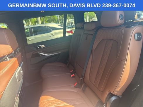 Used 2025 BMW X7 M60i AWD/4WD image 35