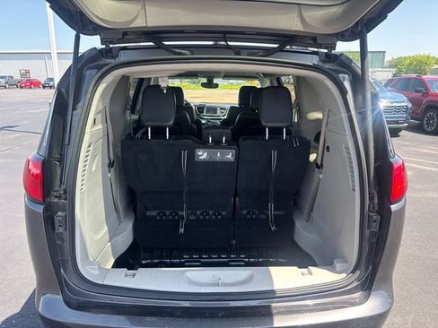 Used 2021 Chrysler Voyager Lxi FWD image 26