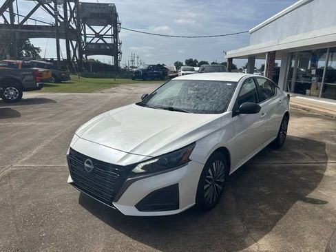 Used 2026 Nissan Altima 2.5 SV AWD/4WD image 2