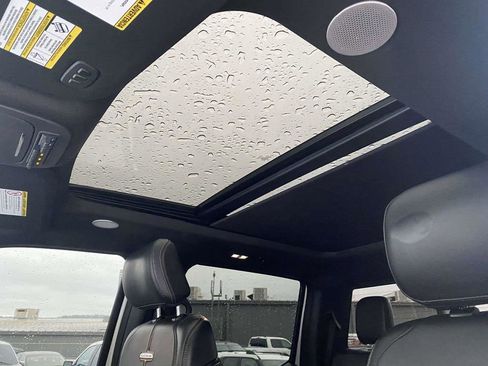 Used 2024 Ford F250 Platinum image 19