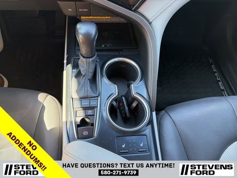 Used 2020 Toyota Camry XLE w/ Four Season Floor Mat Package image 23