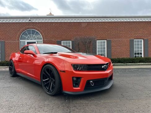 Used 2013 Chevrolet Camaro ZL1 image 2