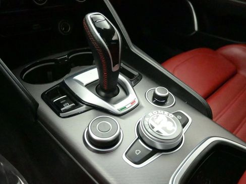 Used 2020 Alfa Romeo Giulia Ti Sport AWD/4WD image 10
