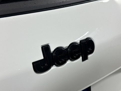New 2026 Jeep Grand Cherokee L Limited AWD/4WD image 18