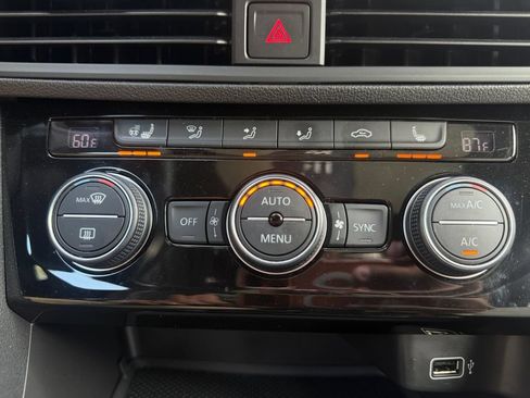 Used 2019 Volkswagen Jetta FWD image 18