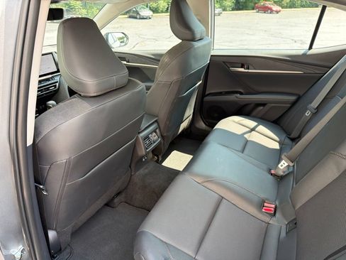 Used 2026 Toyota Camry XLE FWD image 35