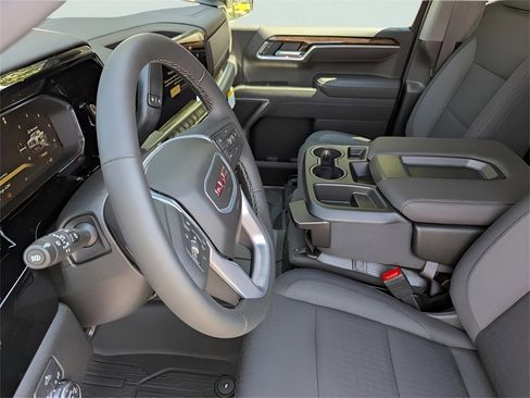 New 2026 GMC Sierra 1500 Elevation image 12
