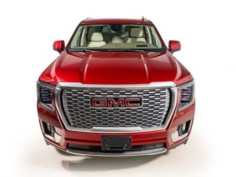 Used 2023 GMC Yukon Denali w/ Denali Reserve Package image 11