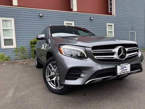Used 2017 Mercedes-Benz GLC 300 4MATIC image 1