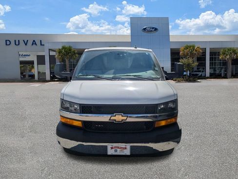 Used 2022 Chevrolet Express 3500 w/ Power Convenience Package RWD image 8