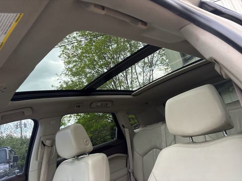 Used 2010 Cadillac SRX Luxury AWD/4WD image 21