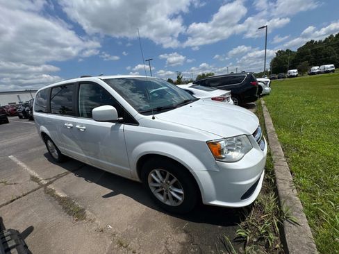 Used 2018 Dodge Grand Caravan SXT FWD image 5