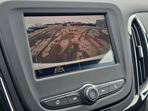 Used 2024 Chevrolet Equinox RS AWD/4WD image 15