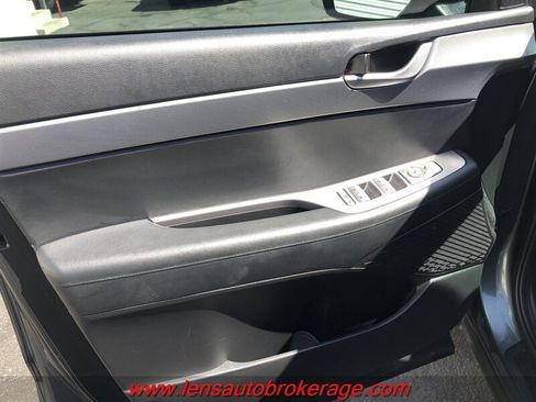 Used 2021 Hyundai Palisade SE FWD image 8