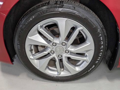 Used 2018 Honda Accord LX image 3