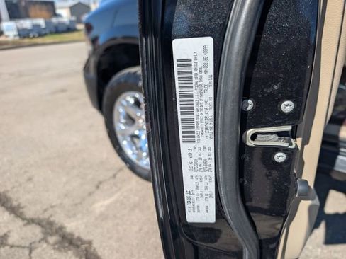 Used 2016 RAM 1500 Laramie w/ Convenience Group image 30