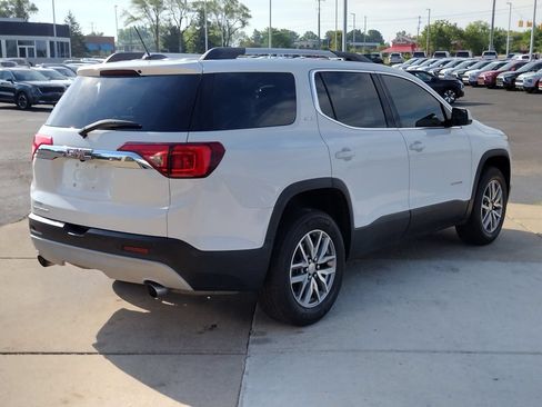 Used 2017 GMC Acadia SLE w/ Driver Alert Package I FWD image 5