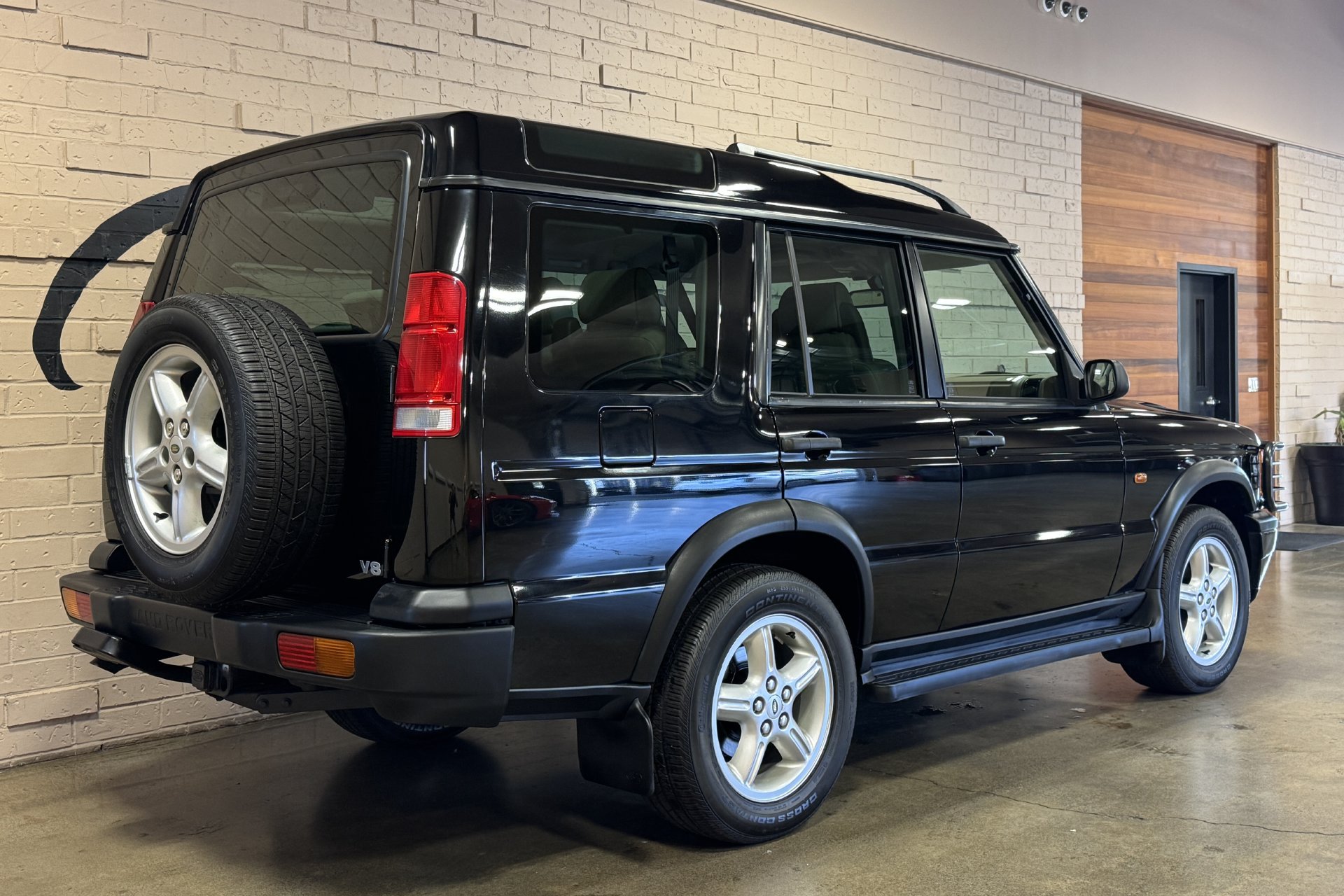 Used 2000 Land Rover Discovery AWD/4WD image 4