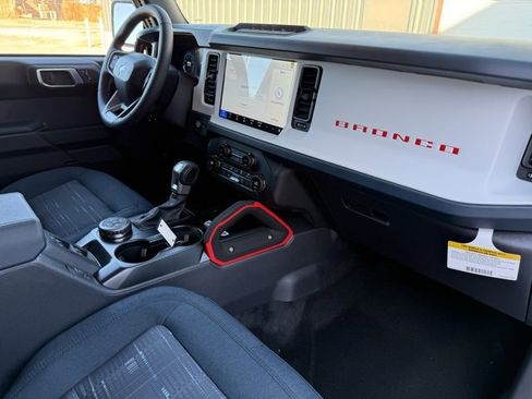 New 2025 Ford Bronco Heritage Edition image 12