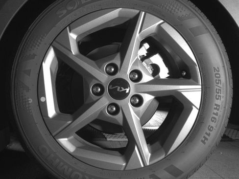 Used 2025 Kia K4 LXS image 14