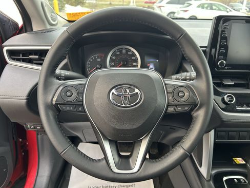 Certified 2022 Toyota Corolla Cross LE w/ Moonroof Package image 22