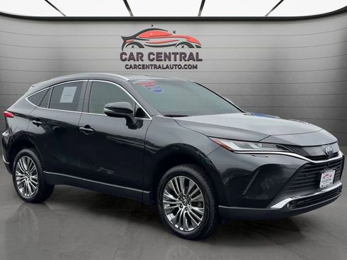 Used 2022 Toyota Venza Limited AWD/4WD image 7