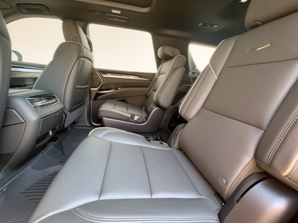 Used 2025 Cadillac Escalade Sport w/ Touring Package AWD/4WD image 25