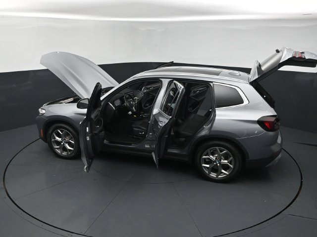 Used 2023 BMW X3 xDrive30i AWD/4WD image 27