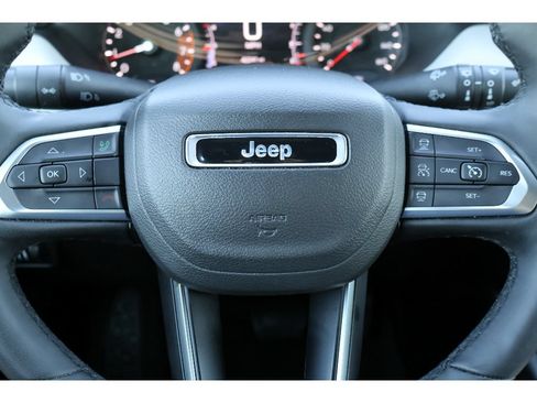 Used 2025 Jeep Compass Limited AWD/4WD image 31