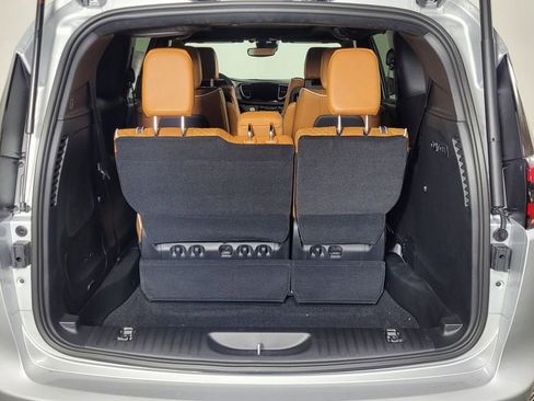 New 2026 Chrysler Pacifica Pinnacle image 10