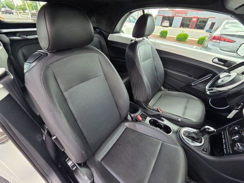Used 2013 Volkswagen Beetle 2.5 FWD image 20