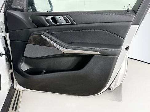 Used 2024 BMW X5 sDrive40i w/ Premium Package RWD image 33