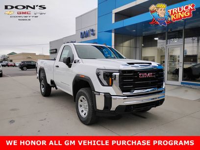 New 2025 GMC Sierra 3500 Pro w/ Convenience Package