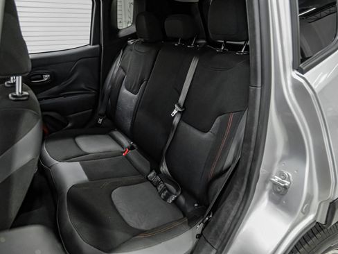 Used 2017 Jeep Renegade Trailhawk image 42