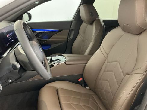 Certified 2024 BMW i5 eDrive40i w/ Premium Package image 25