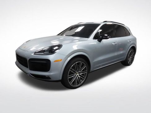 Used 2022 Porsche Cayenne S AWD/4WD image 1
