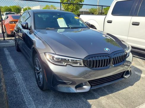 Used 2021 BMW 330i xDrive Sedan w/ Convenience Package AWD/4WD image 3