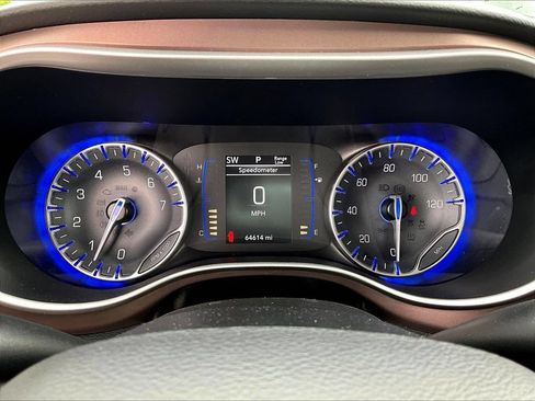 Used 2023 Chrysler Voyager LX FWD image 16