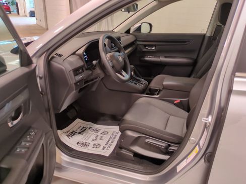 Used 2024 Honda CR-V LX image 16