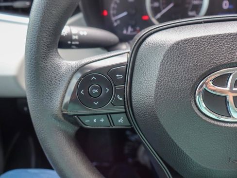 Used 2022 Toyota Corolla LE FWD image 15