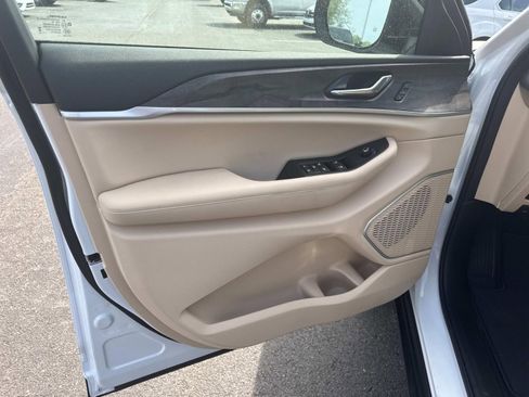 New 2026 Jeep Grand Cherokee L Limited AWD/4WD image 22