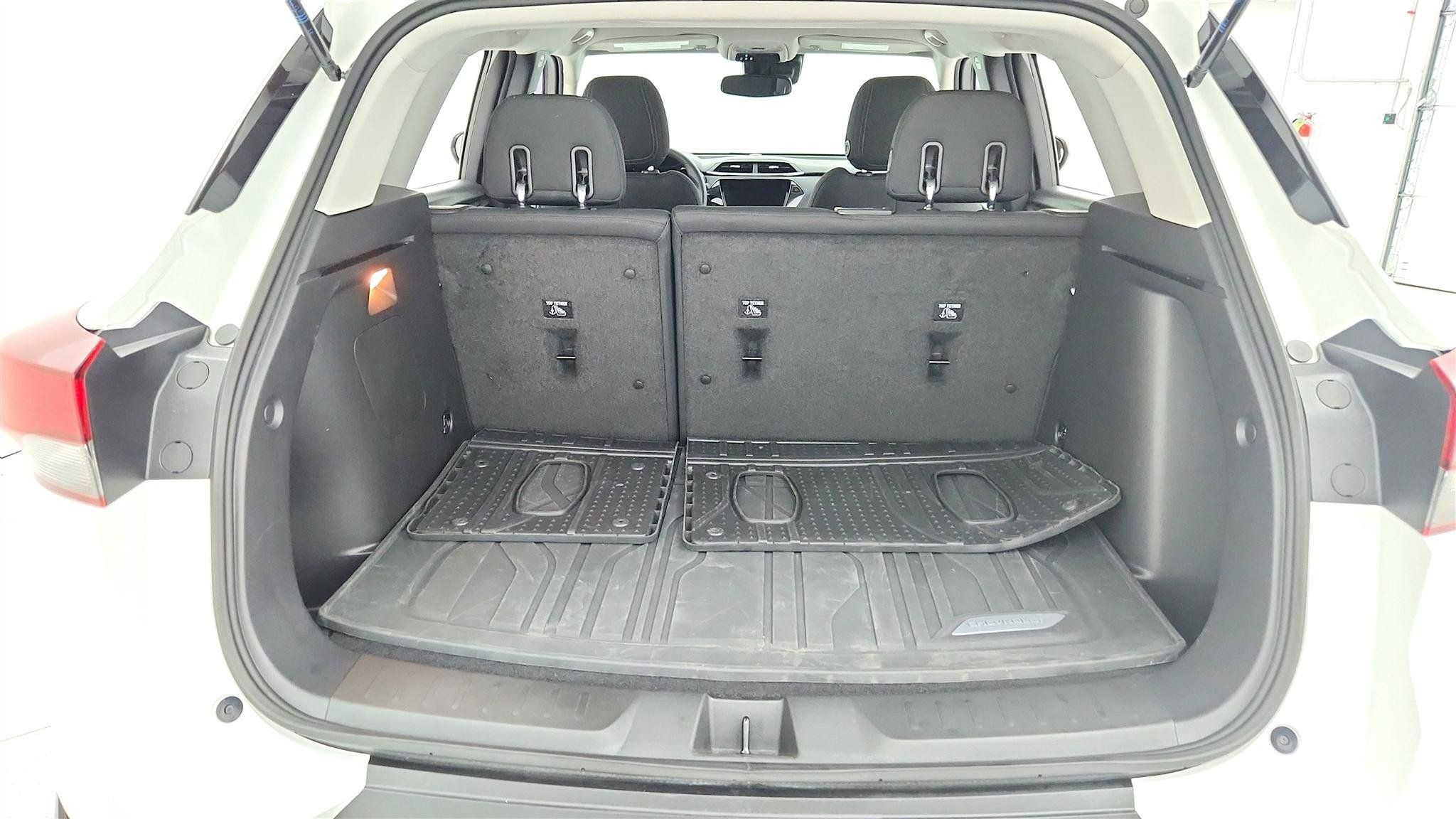 Used 2023 Chevrolet TrailBlazer LT w/ Convenience Package FWD image 28