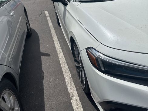 Used 2023 Honda Civic Touring image 15