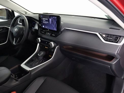 Used 2025 Toyota RAV4 Limited image 9