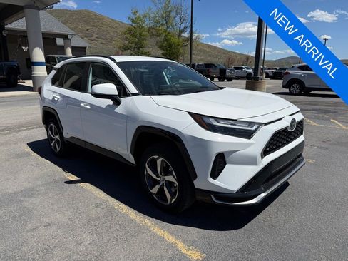 Used 2025 Toyota RAV4 SE AWD/4WD image 3