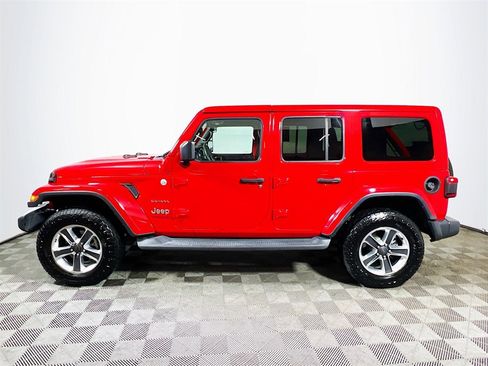 Used 2018 Jeep Wrangler Unlimited Sahara w/ Cold Weather Group image 5
