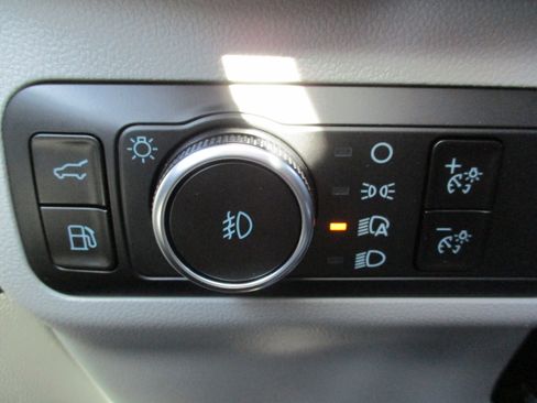 New 2025 Ford Escape Plug-in Hybrid image 11