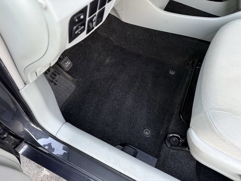 Used 2012 Toyota Prius Two image 14