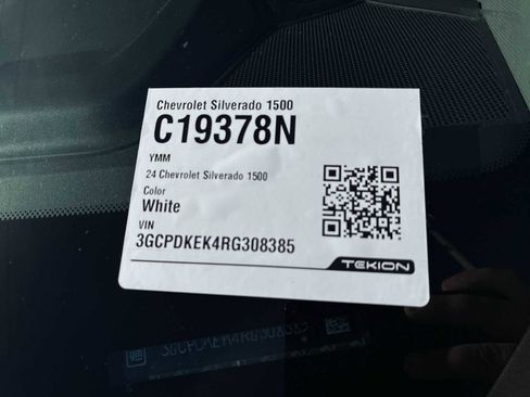 Certified 2024 Chevrolet Silverado 1500 LT image 34