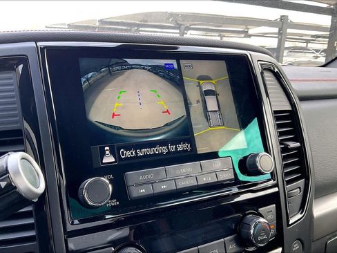 Used 2024 Nissan Titan PRO-4X w/ Pro-4x Convenience Package image 27